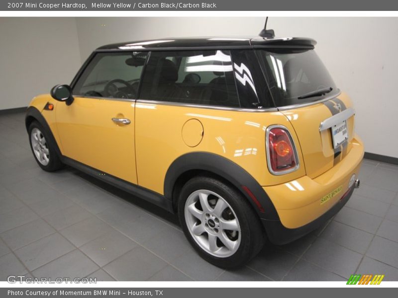 Mellow Yellow / Carbon Black/Carbon Black 2007 Mini Cooper Hardtop