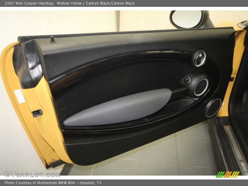 Mellow Yellow / Carbon Black/Carbon Black 2007 Mini Cooper Hardtop