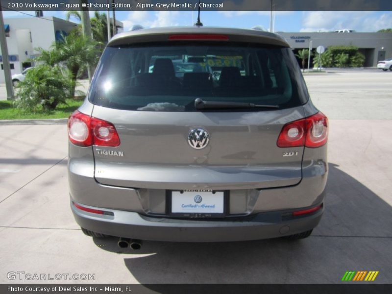 Alpine Grey Metallic / Charcoal 2010 Volkswagen Tiguan Wolfsburg Edition