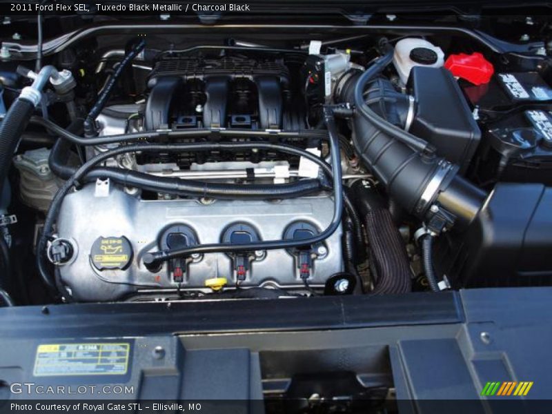 Tuxedo Black Metallic / Charcoal Black 2011 Ford Flex SEL