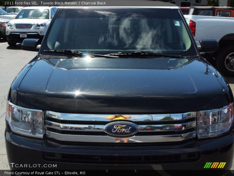 Tuxedo Black Metallic / Charcoal Black 2011 Ford Flex SEL