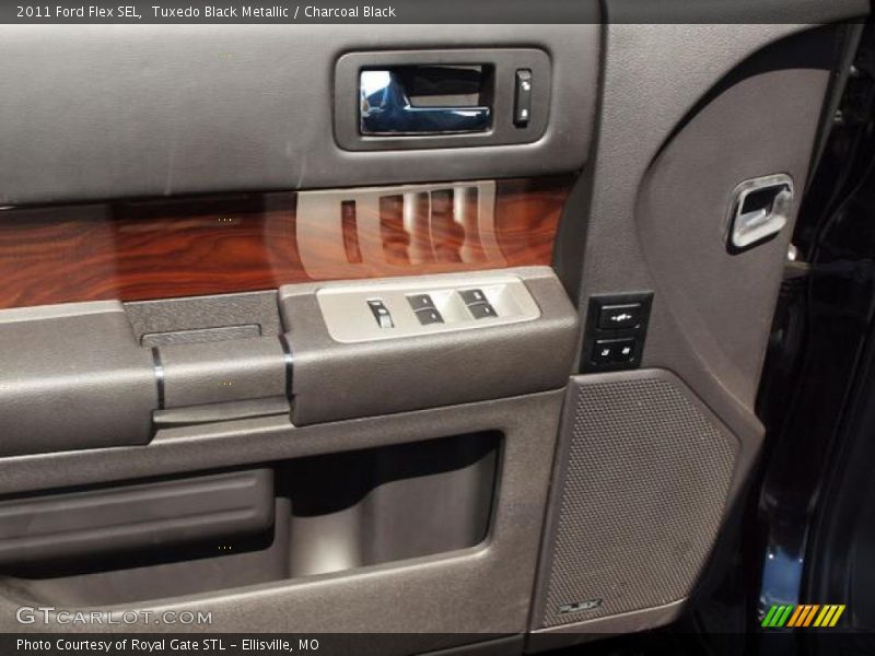Tuxedo Black Metallic / Charcoal Black 2011 Ford Flex SEL