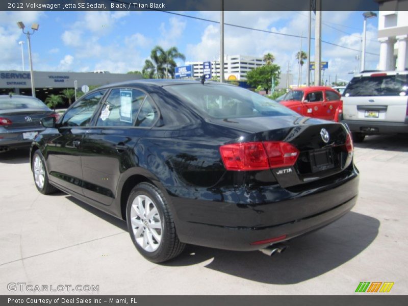 Black / Titan Black 2012 Volkswagen Jetta SE Sedan