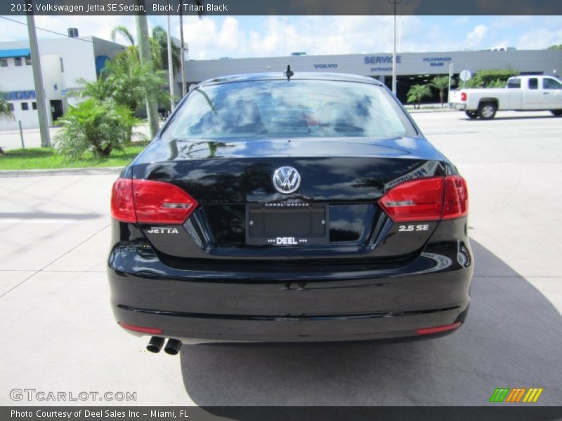 Black / Titan Black 2012 Volkswagen Jetta SE Sedan