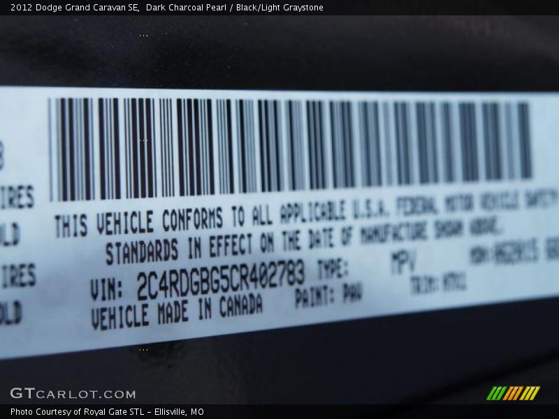 Dark Charcoal Pearl / Black/Light Graystone 2012 Dodge Grand Caravan SE