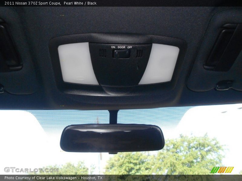 Pearl White / Black 2011 Nissan 370Z Sport Coupe