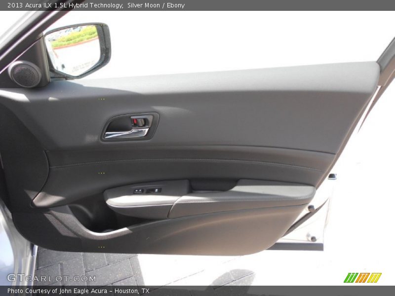 Door Panel of 2013 ILX 1.5L Hybrid Technology
