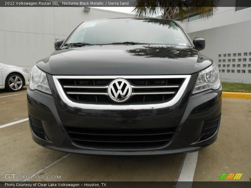 Nocturne Black Metallic / Sierra Sand 2012 Volkswagen Routan SEL