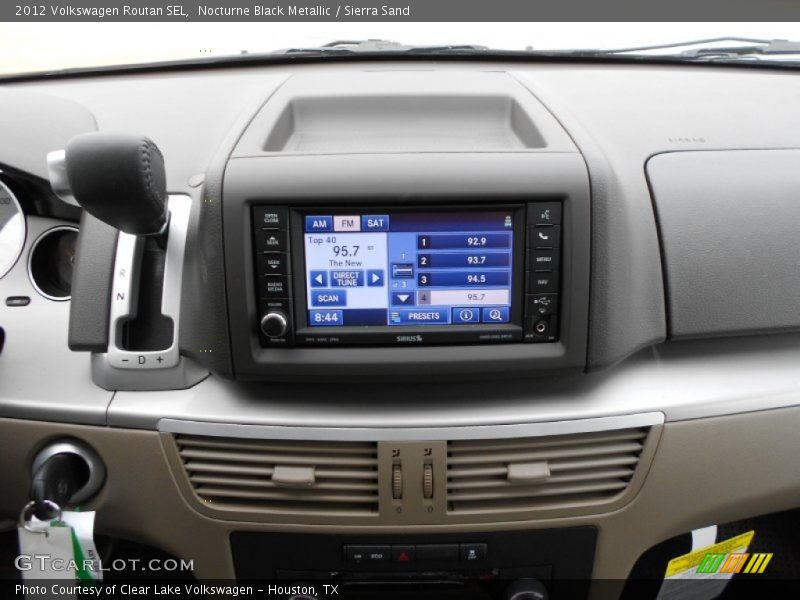 Nocturne Black Metallic / Sierra Sand 2012 Volkswagen Routan SEL