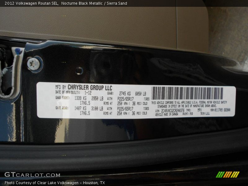 Nocturne Black Metallic / Sierra Sand 2012 Volkswagen Routan SEL