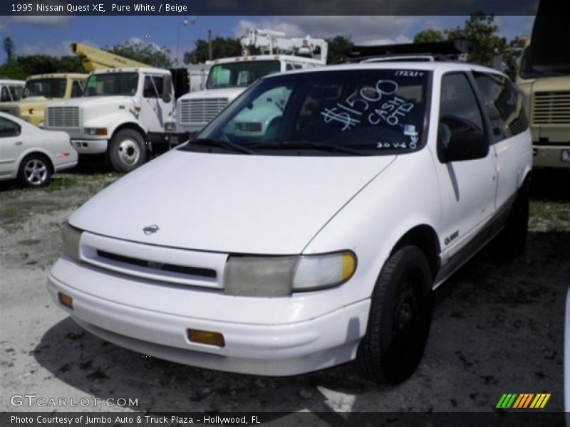 Pure White / Beige 1995 Nissan Quest XE