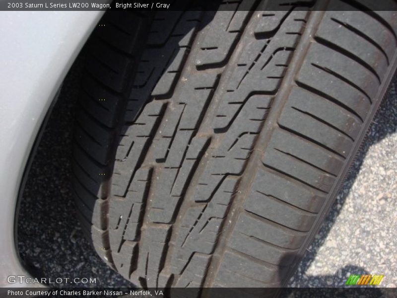 Bright Silver / Gray 2003 Saturn L Series LW200 Wagon