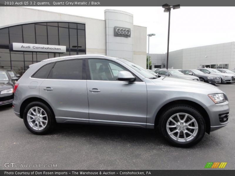 Quartz Grey Metallic / Black 2010 Audi Q5 3.2 quattro