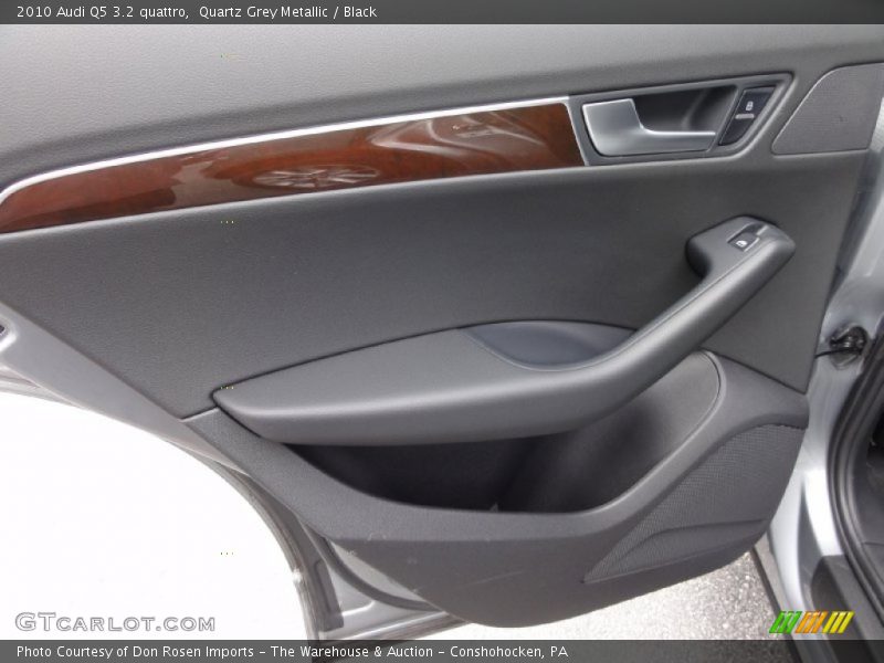 Quartz Grey Metallic / Black 2010 Audi Q5 3.2 quattro