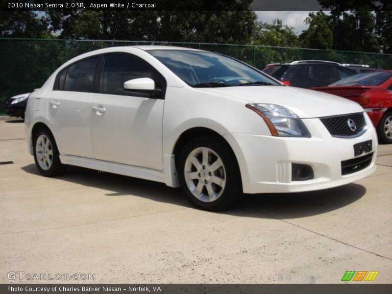 Aspen White / Charcoal 2010 Nissan Sentra 2.0 SR