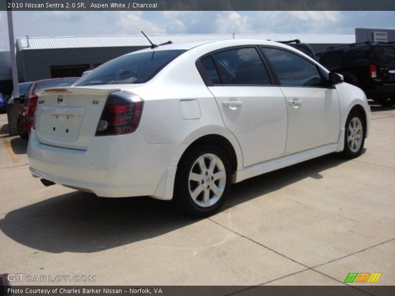 Aspen White / Charcoal 2010 Nissan Sentra 2.0 SR