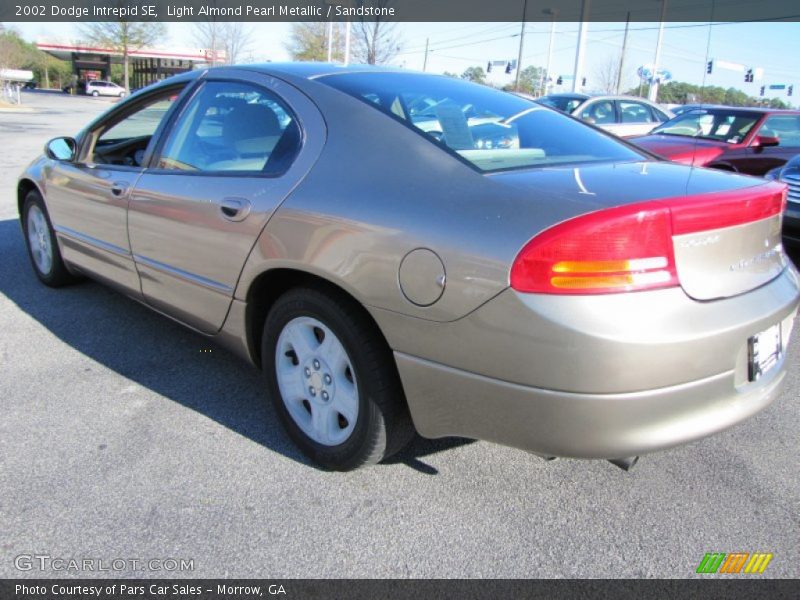 Light Almond Pearl Metallic / Sandstone 2002 Dodge Intrepid SE
