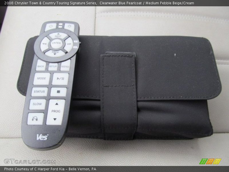 Clearwater Blue Pearlcoat / Medium Pebble Beige/Cream 2008 Chrysler Town & Country Touring Signature Series