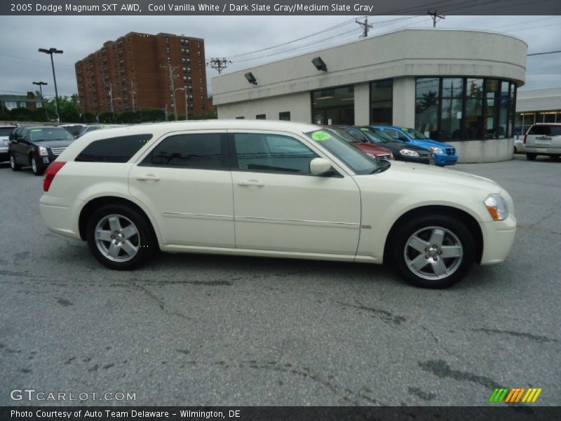 Cool Vanilla White / Dark Slate Gray/Medium Slate Gray 2005 Dodge Magnum SXT AWD
