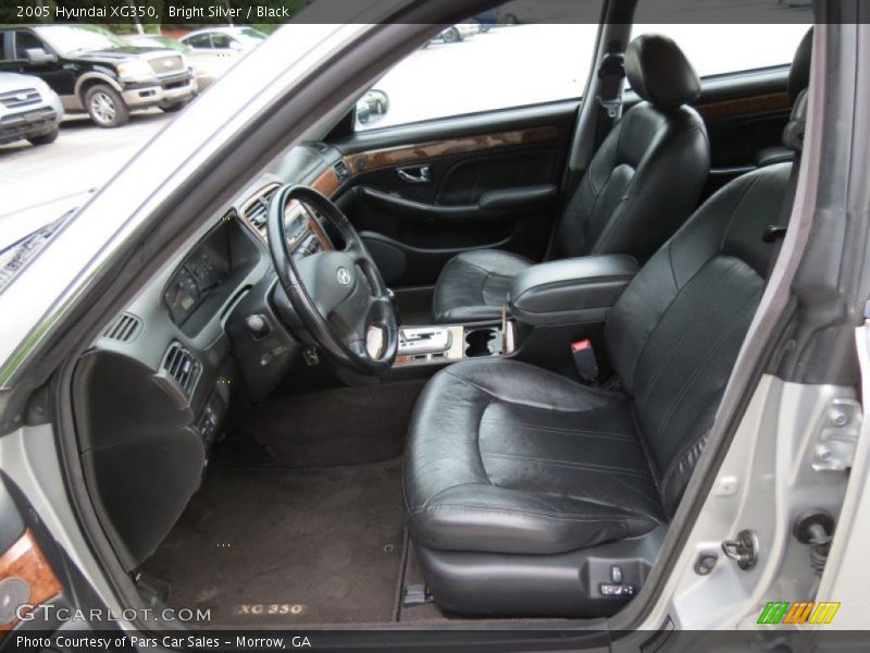 Bright Silver / Black 2005 Hyundai XG350