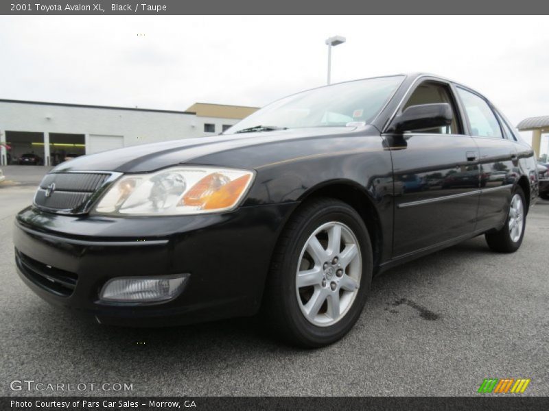 Black / Taupe 2001 Toyota Avalon XL
