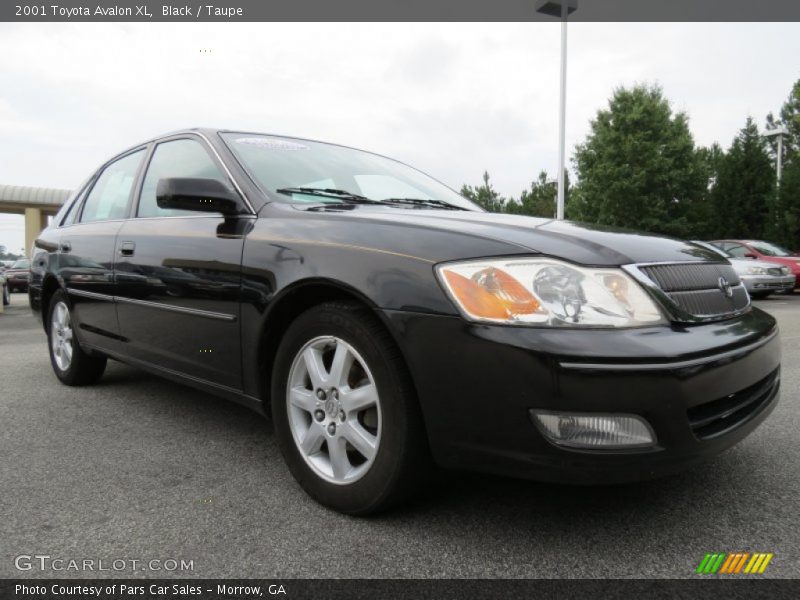 Black / Taupe 2001 Toyota Avalon XL