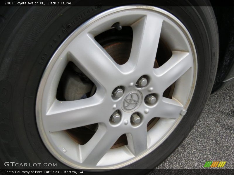 Black / Taupe 2001 Toyota Avalon XL