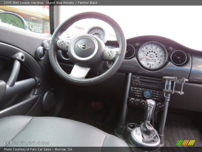 Hyper Blue Metallic / Panther Black 2005 Mini Cooper Hardtop