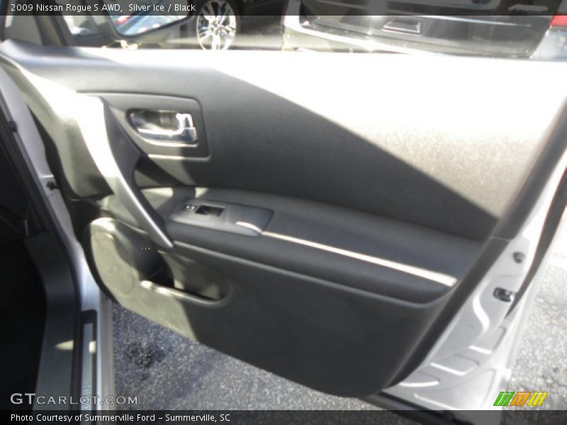 Silver Ice / Black 2009 Nissan Rogue S AWD