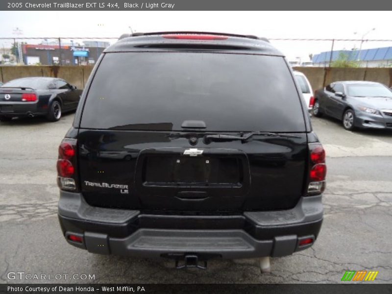 Black / Light Gray 2005 Chevrolet TrailBlazer EXT LS 4x4