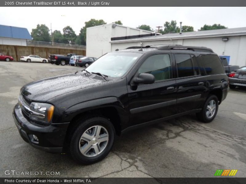 Black / Light Gray 2005 Chevrolet TrailBlazer EXT LS 4x4