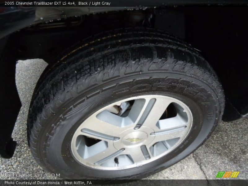 Black / Light Gray 2005 Chevrolet TrailBlazer EXT LS 4x4