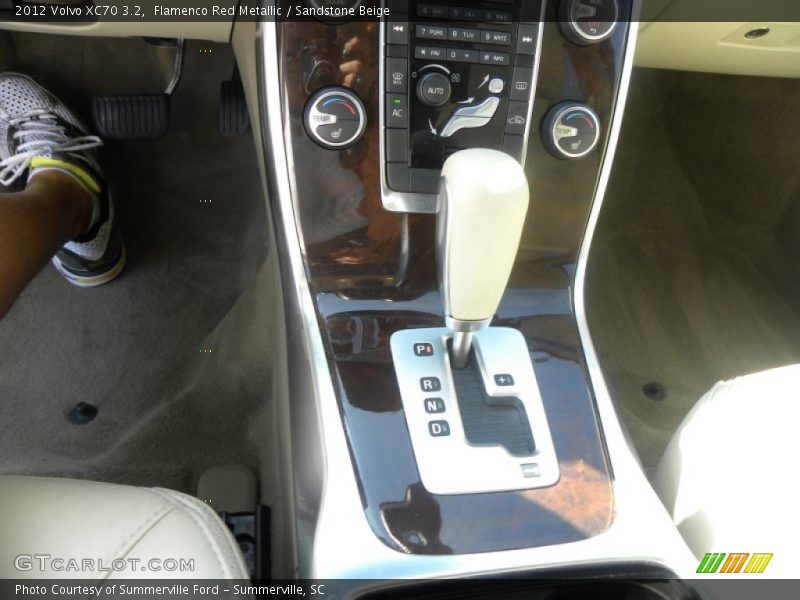 Flamenco Red Metallic / Sandstone Beige 2012 Volvo XC70 3.2