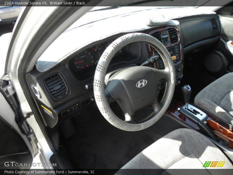 Brilliant Silver / Black 2004 Hyundai Sonata V6