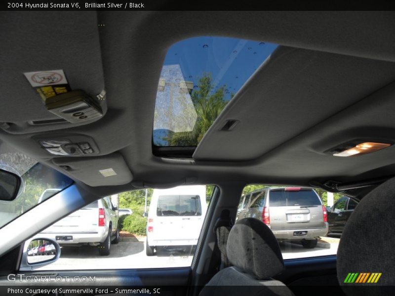Brilliant Silver / Black 2004 Hyundai Sonata V6