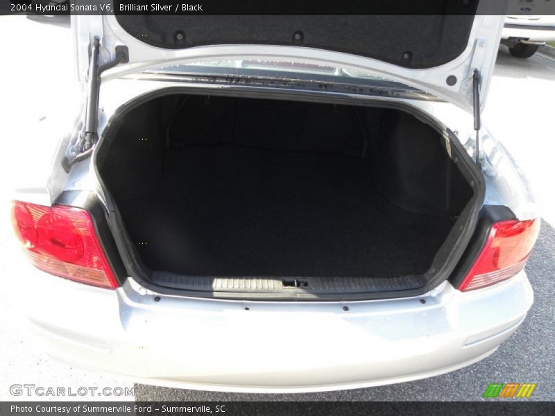 Brilliant Silver / Black 2004 Hyundai Sonata V6
