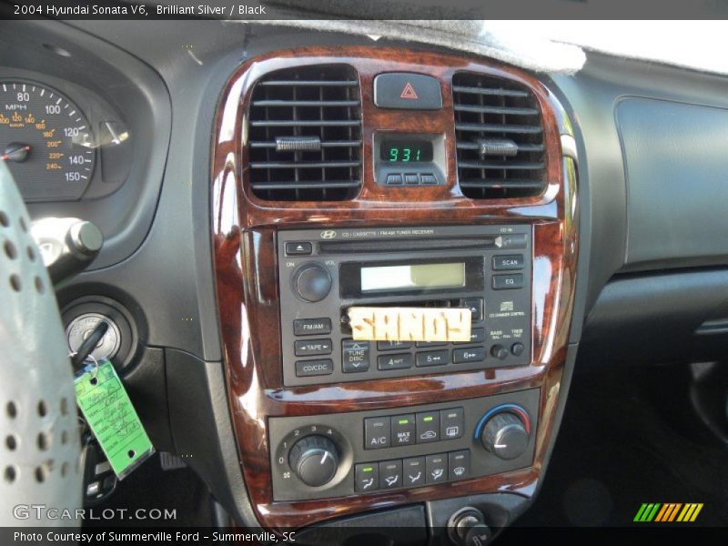 Brilliant Silver / Black 2004 Hyundai Sonata V6