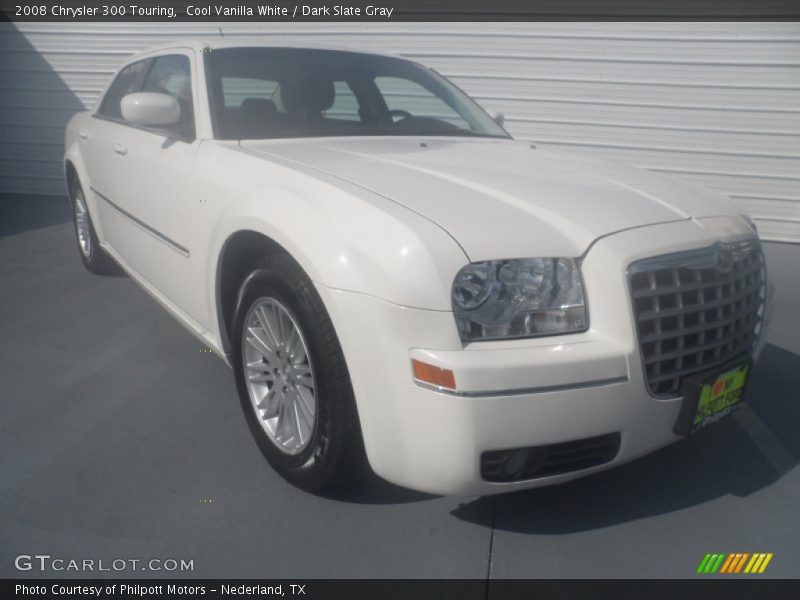 Cool Vanilla White / Dark Slate Gray 2008 Chrysler 300 Touring