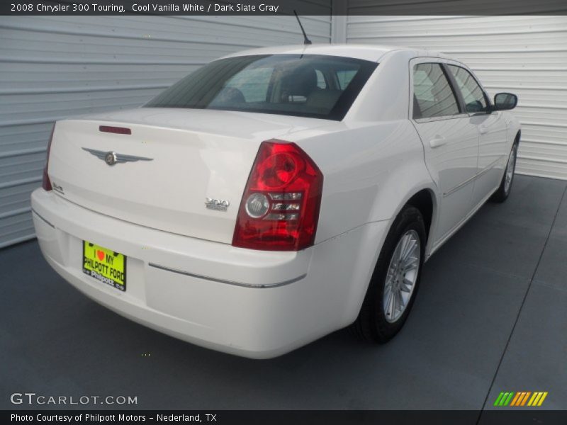 Cool Vanilla White / Dark Slate Gray 2008 Chrysler 300 Touring