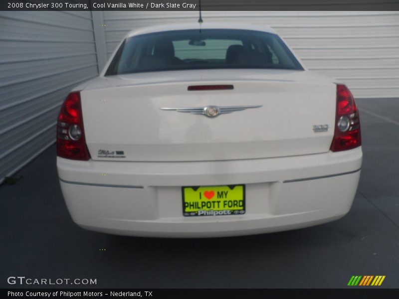 Cool Vanilla White / Dark Slate Gray 2008 Chrysler 300 Touring