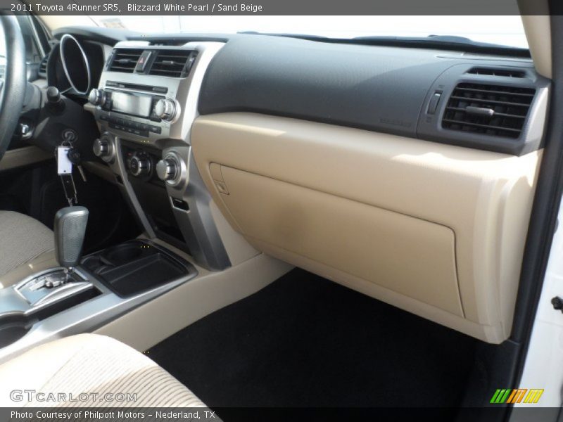 Blizzard White Pearl / Sand Beige 2011 Toyota 4Runner SR5