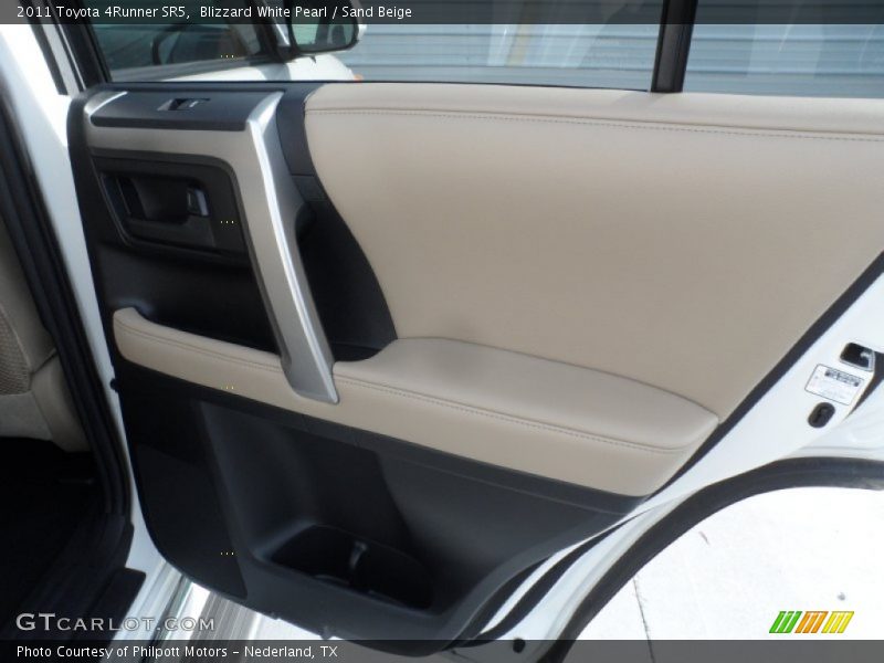 Blizzard White Pearl / Sand Beige 2011 Toyota 4Runner SR5