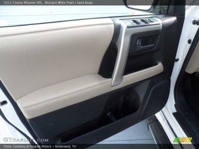 Blizzard White Pearl / Sand Beige 2011 Toyota 4Runner SR5