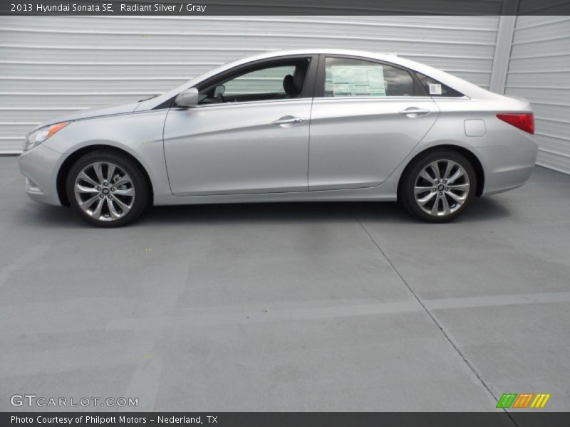 Radiant Silver / Gray 2013 Hyundai Sonata SE