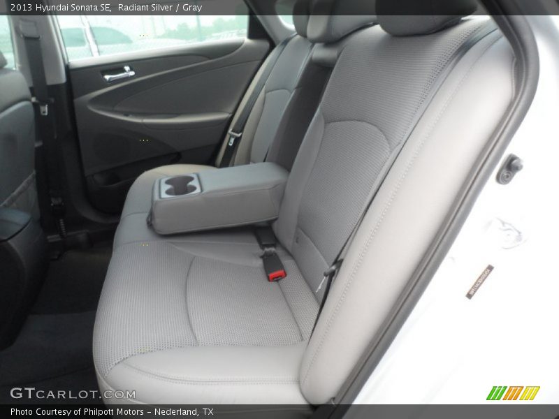 Radiant Silver / Gray 2013 Hyundai Sonata SE