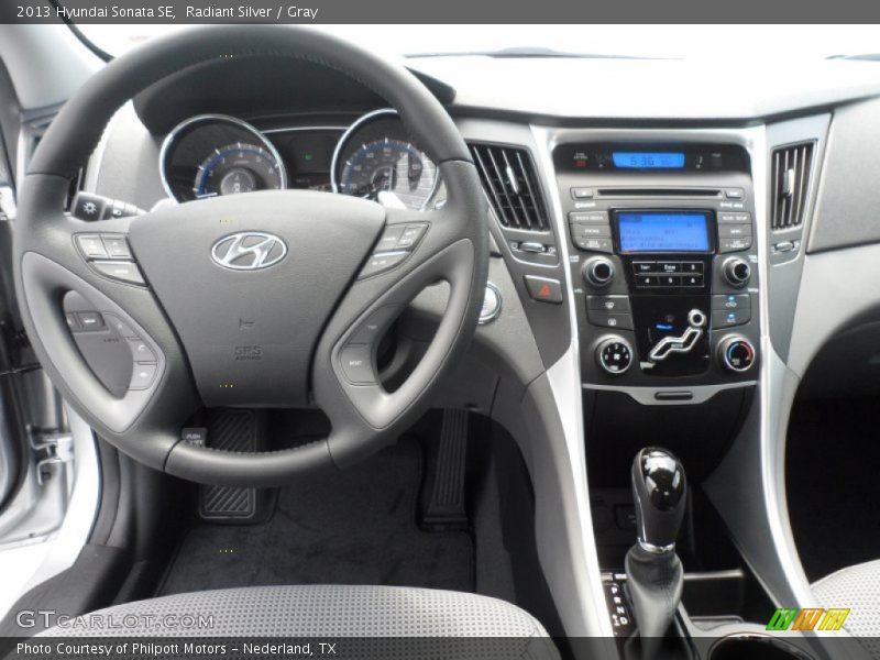 Radiant Silver / Gray 2013 Hyundai Sonata SE
