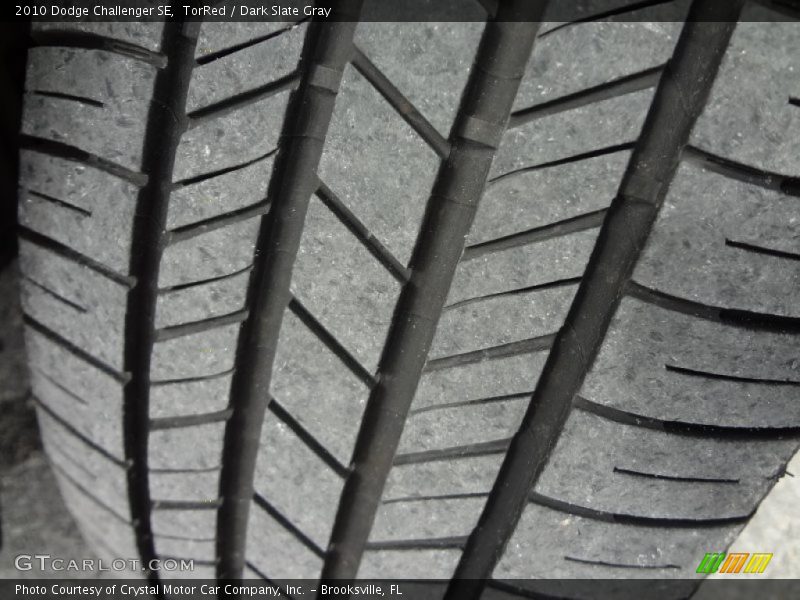 TorRed / Dark Slate Gray 2010 Dodge Challenger SE