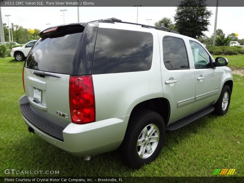Pure Silver Metallic / Ebony 2011 GMC Yukon SLE