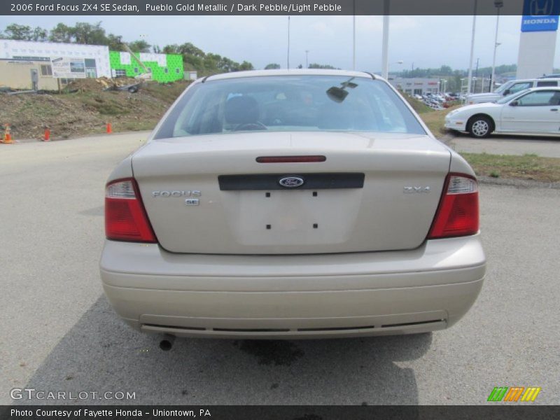 Pueblo Gold Metallic / Dark Pebble/Light Pebble 2006 Ford Focus ZX4 SE Sedan