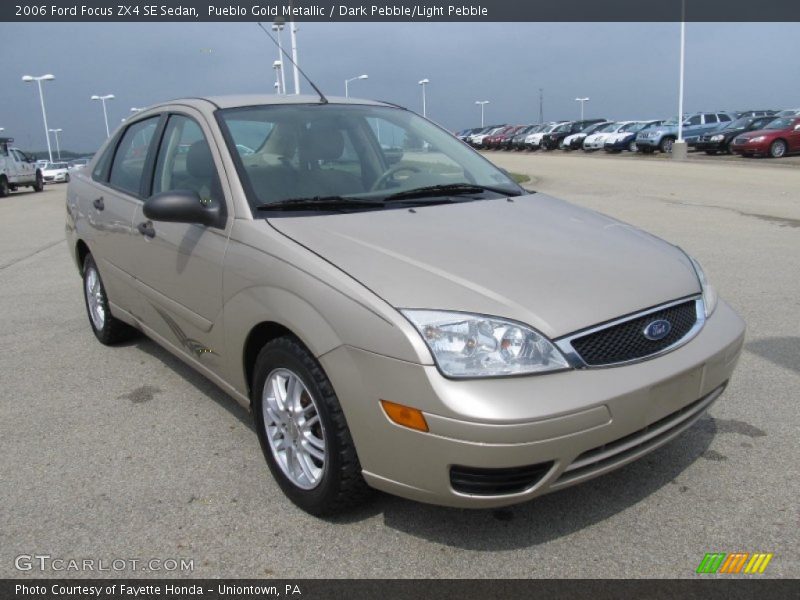 Front 3/4 View of 2006 Focus ZX4 SE Sedan